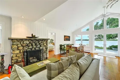 1518 Drift Road Westport MA 02790