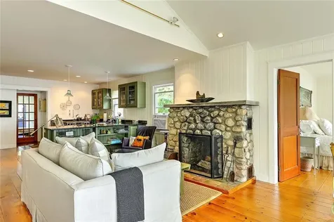 1518 Drift Road Westport MA 02790