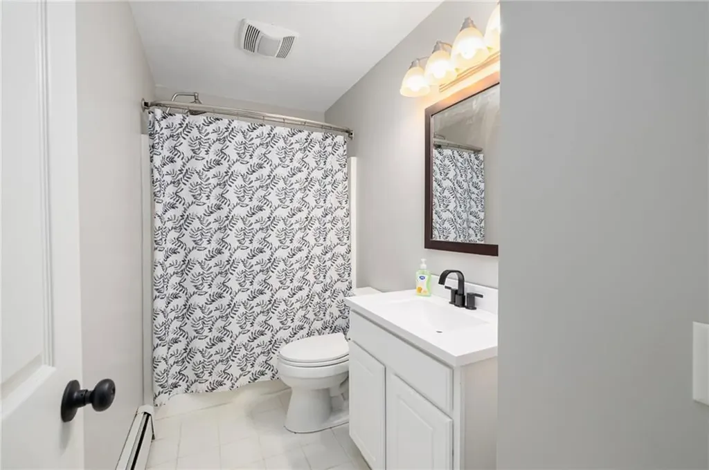 20 Thomas Avenue Pawtucket RI 02860