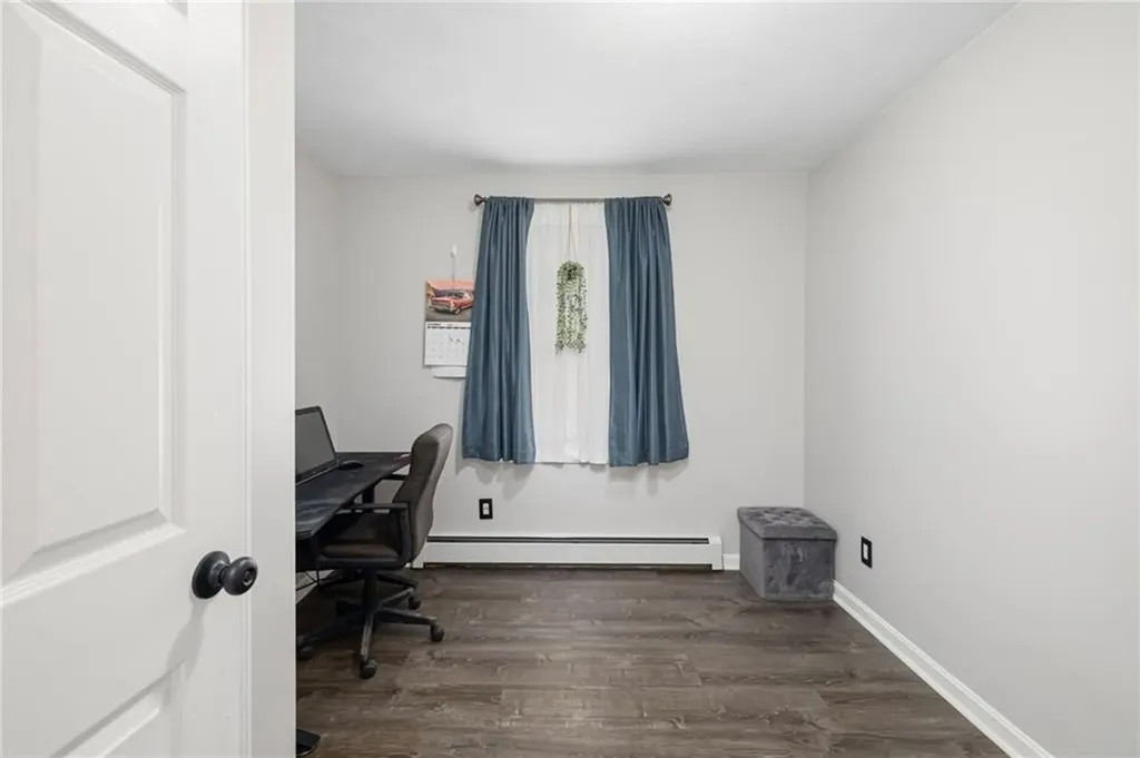 20 Thomas Avenue Pawtucket RI 02860
