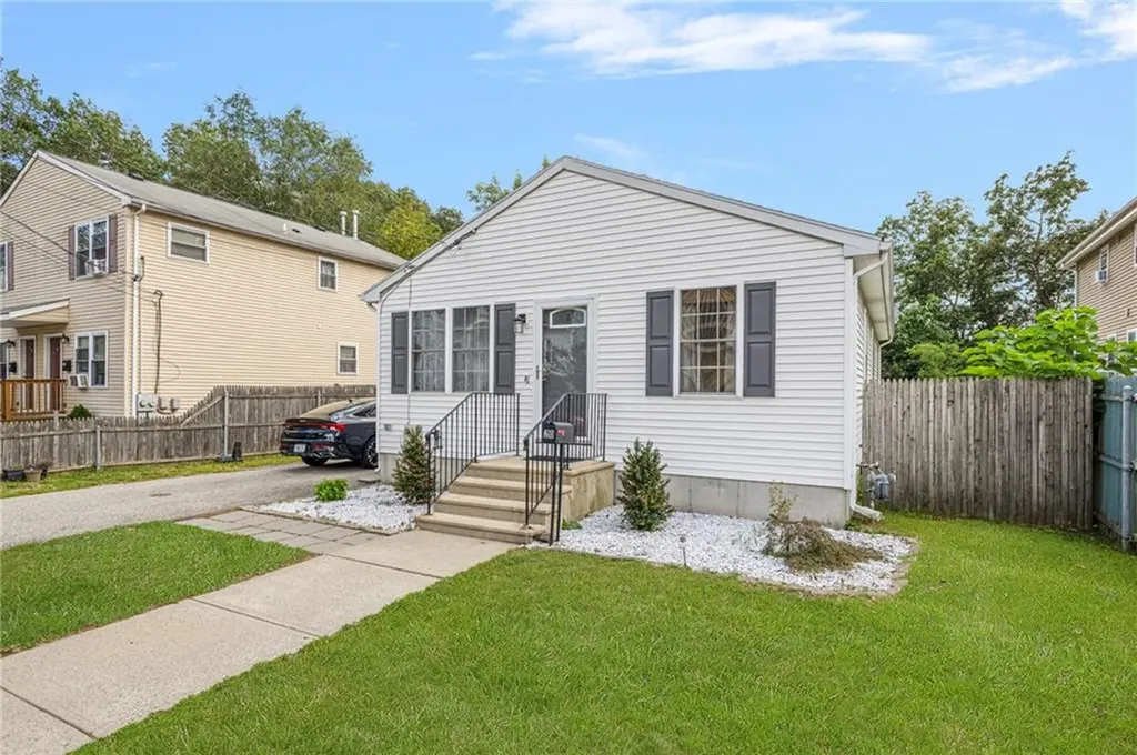 20 Thomas Avenue Pawtucket RI 02860