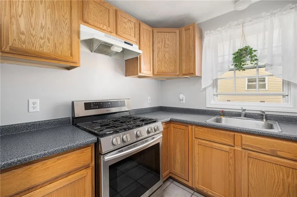20 Thomas Avenue Pawtucket RI 02860