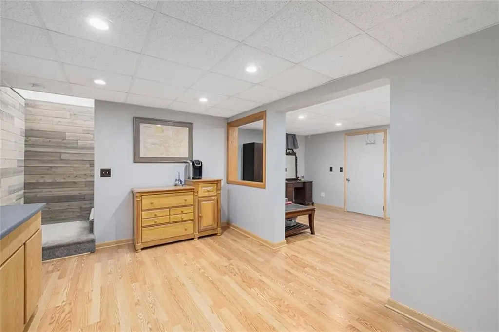 20 Thomas Avenue Pawtucket RI 02860