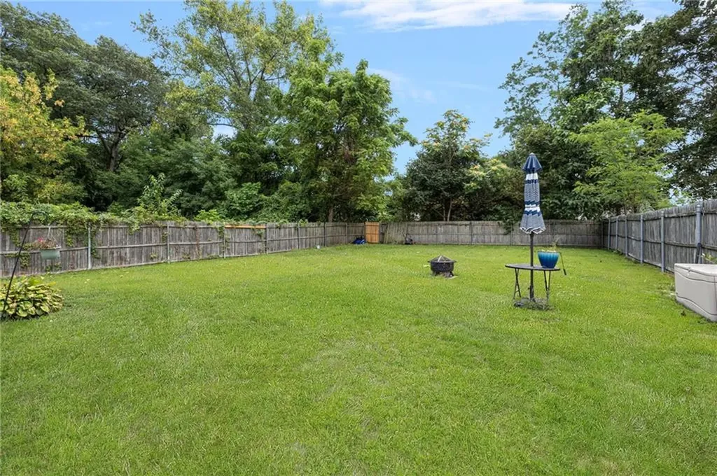 20 Thomas Avenue Pawtucket RI 02860