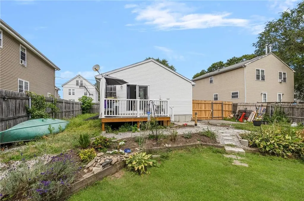 20 Thomas Avenue Pawtucket RI 02860