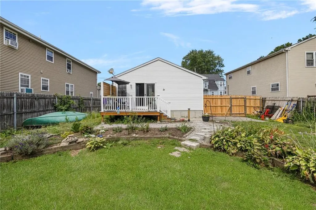 20 Thomas Avenue Pawtucket RI 02860