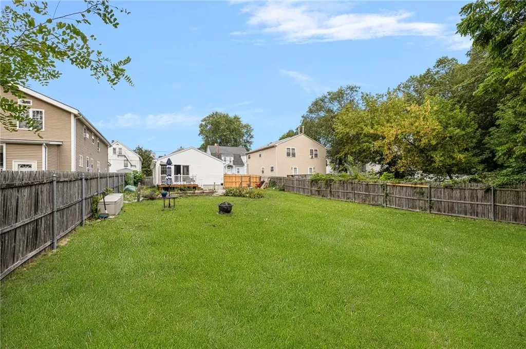 20 Thomas Avenue Pawtucket RI 02860