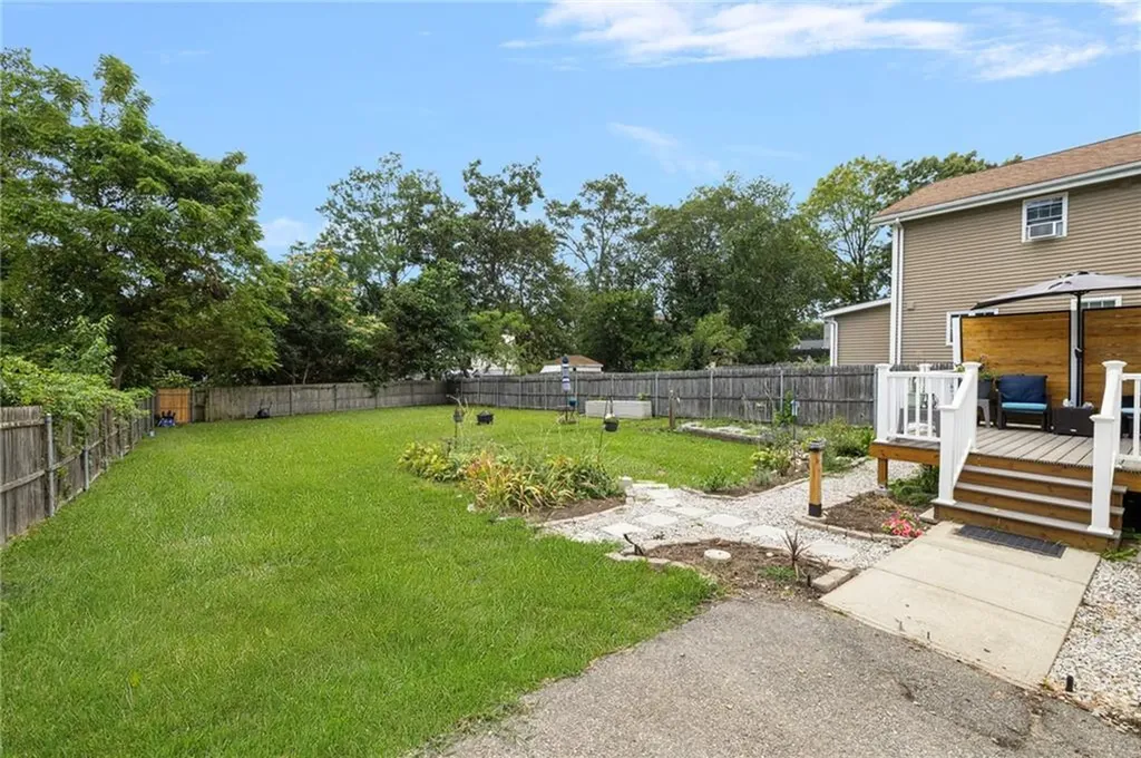 20 Thomas Avenue Pawtucket RI 02860