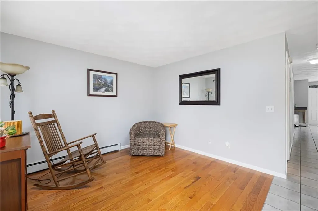 20 Thomas Avenue Pawtucket RI 02860