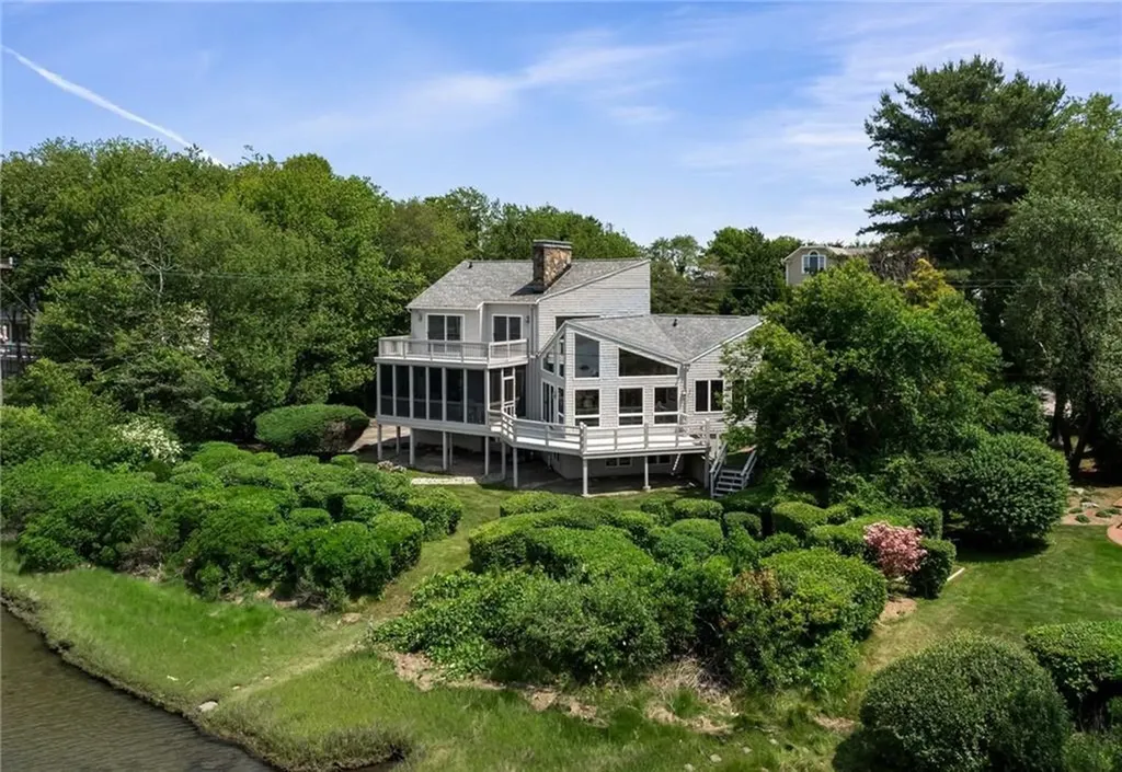 96 Starr Drive Narragansett RI 02882