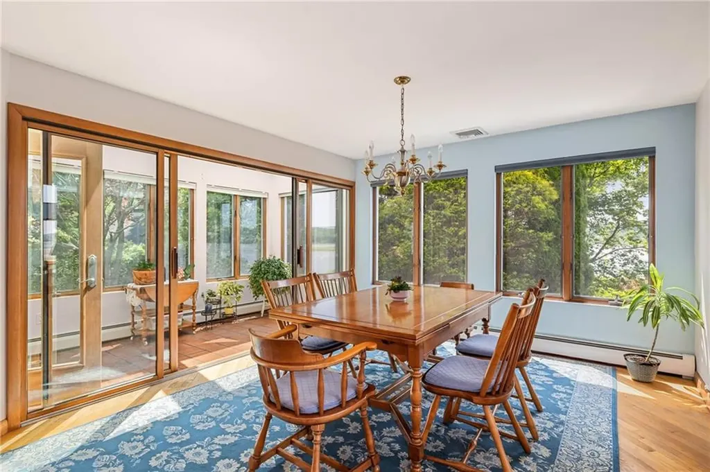 96 Starr Drive Narragansett RI 02882
