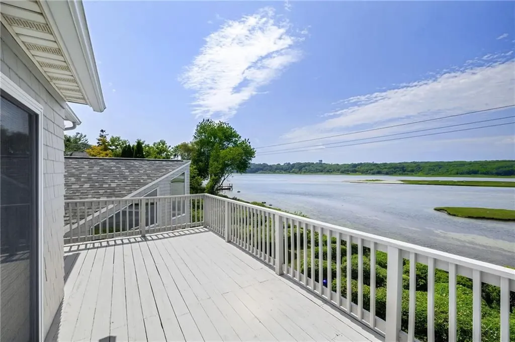 96 Starr Drive Narragansett RI 02882