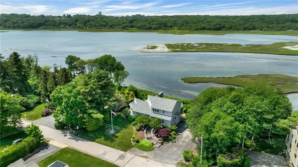 96 Starr Drive Narragansett RI 02882