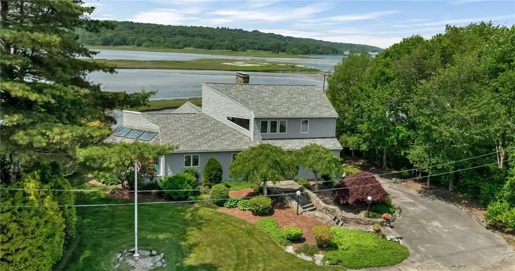 96 Starr Drive Narragansett RI 02882