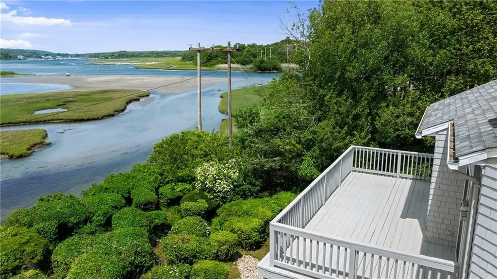 96 Starr Drive Narragansett RI 02882