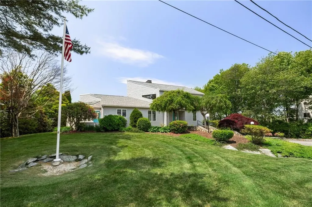 96 Starr Drive Narragansett RI 02882