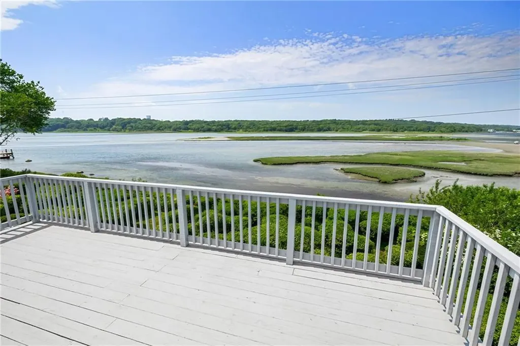 96 Starr Drive Narragansett RI 02882