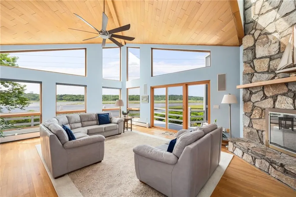 96 Starr Drive Narragansett RI 02882