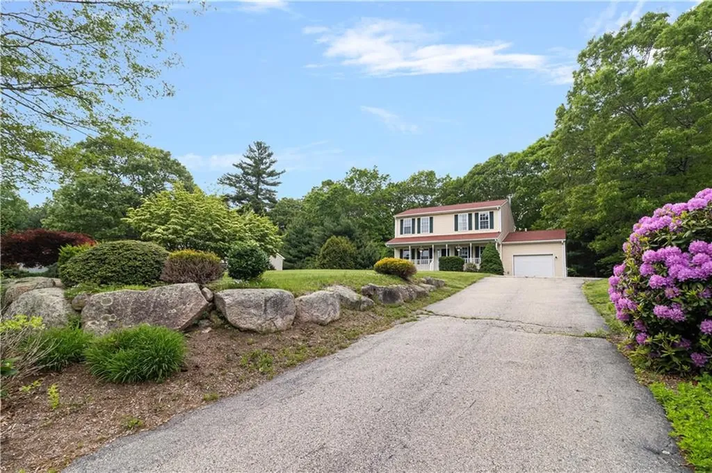 26 Cobblestone Terrace Coventry RI 02816