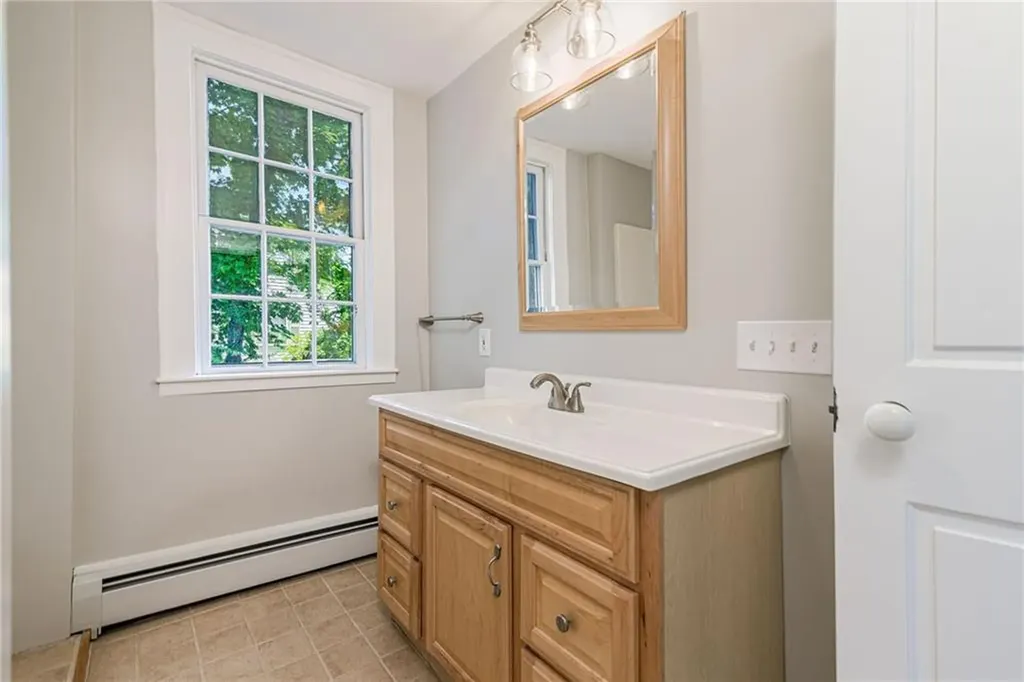 34 Pleasant Street North Kingstown RI 02852