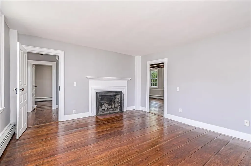 34 Pleasant Street North Kingstown RI 02852