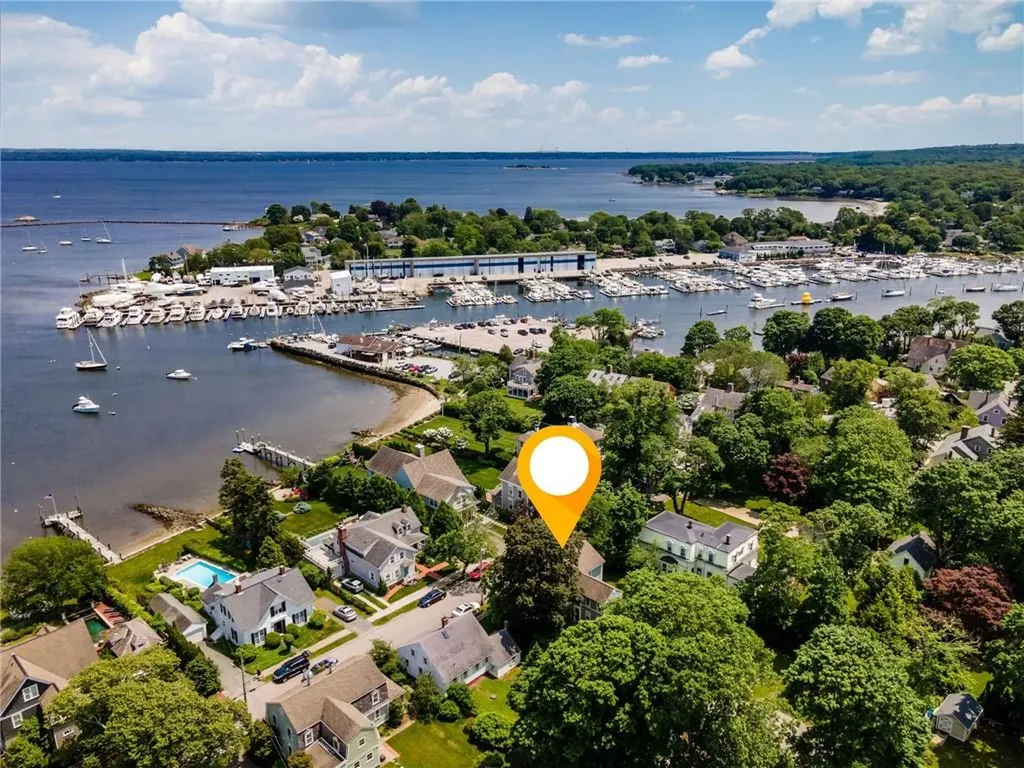 34 Pleasant Street North Kingstown RI 02852