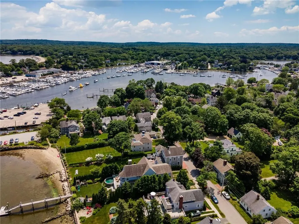 34 Pleasant Street North Kingstown RI 02852