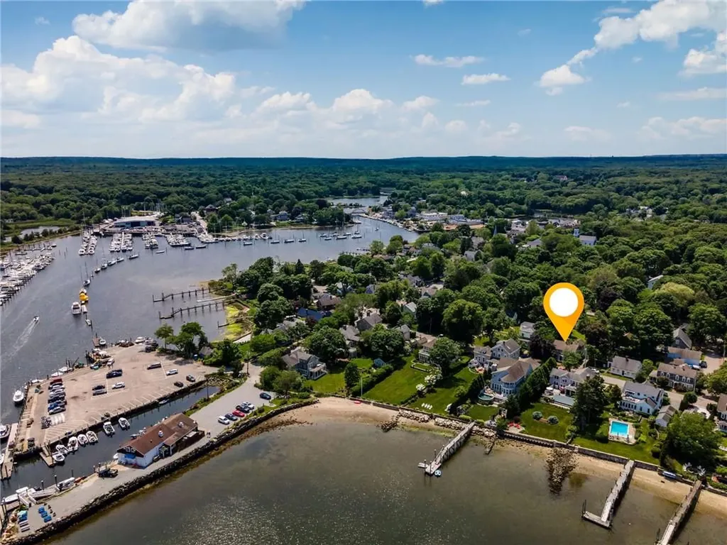 34 Pleasant Street North Kingstown RI 02852