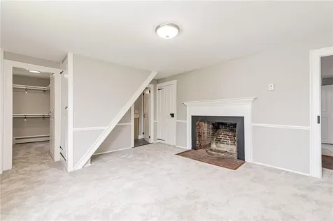 34 Pleasant Street North Kingstown RI 02852