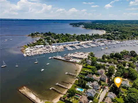 34 Pleasant Street North Kingstown RI 02852