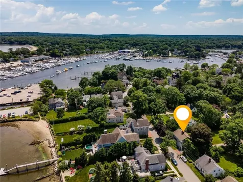 34 Pleasant Street North Kingstown RI 02852