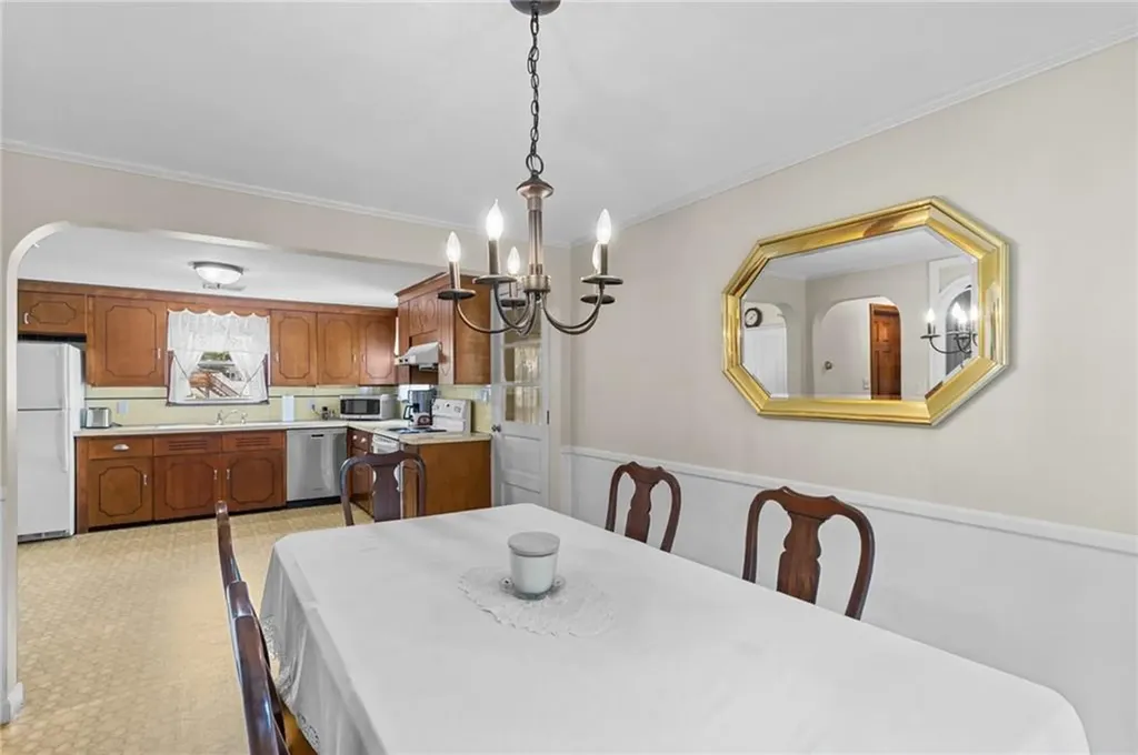 122 Cannon Street Cranston RI 02920