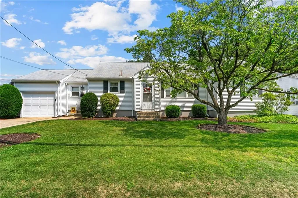 122 Cannon Street Cranston RI 02920
