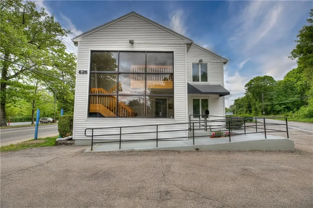 626 Toll Gate Road Warwick RI 02886