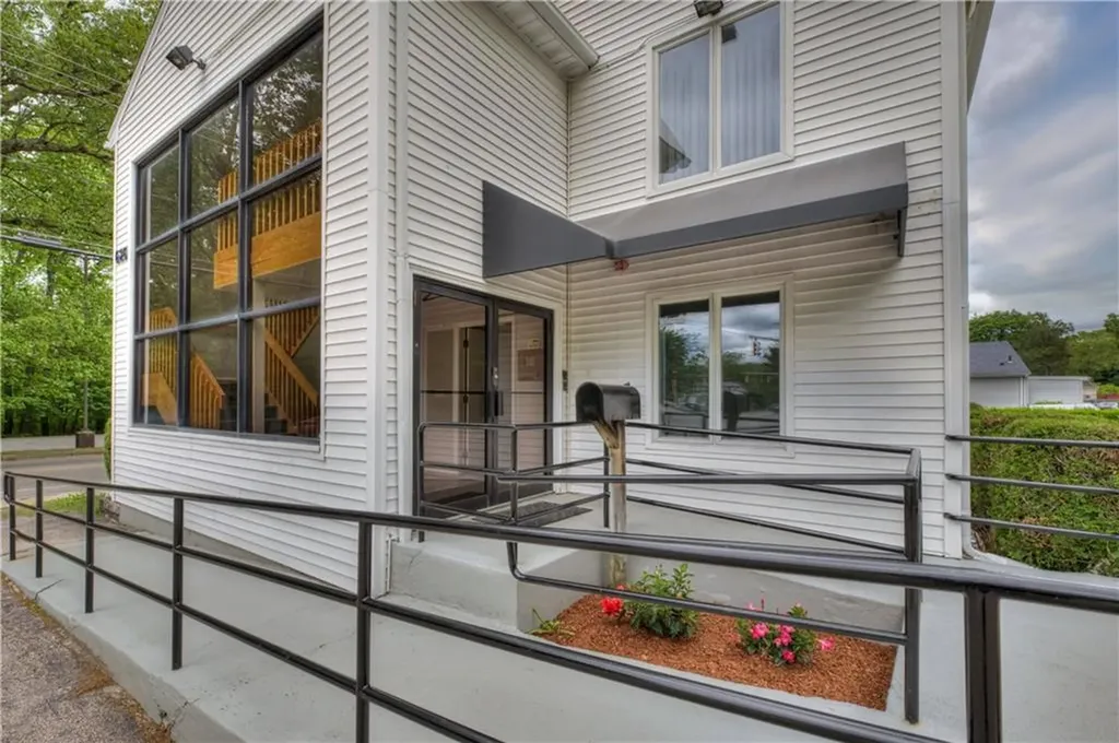 626 Toll Gate Road Warwick RI 02886