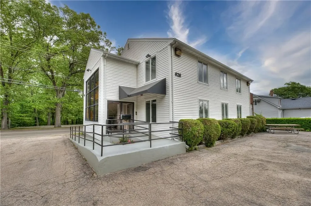 626 Toll Gate Road Warwick RI 02886