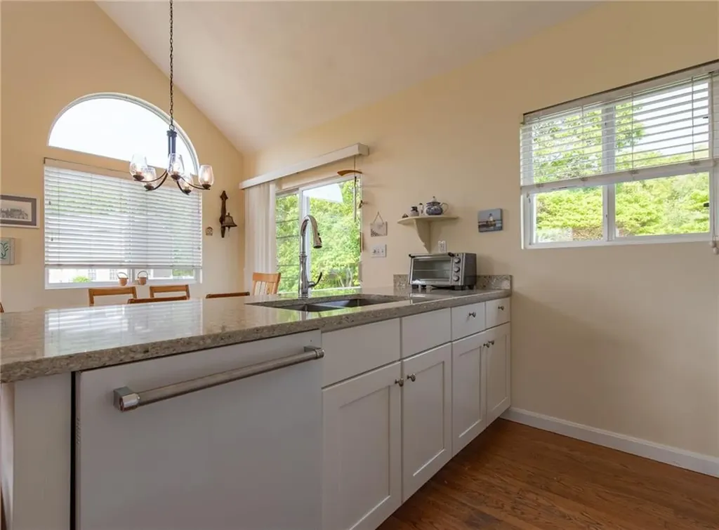 5 Alexander Drive Narragansett RI 02882