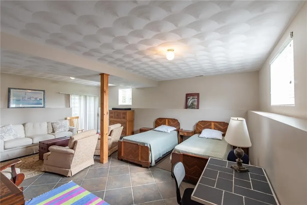 5 Alexander Drive Narragansett RI 02882