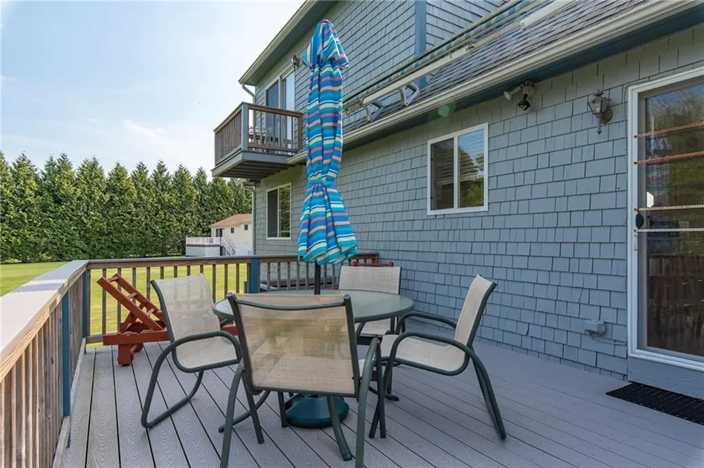 5 Alexander Drive Narragansett RI 02882