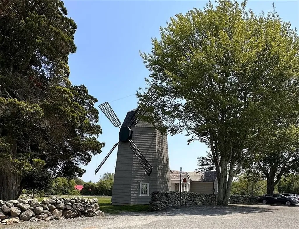 5 Alexander Drive Narragansett RI 02882