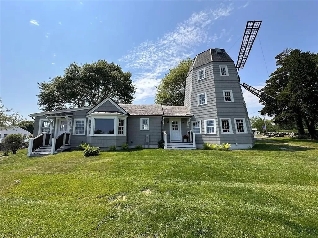 5 Alexander Drive Narragansett RI 02882