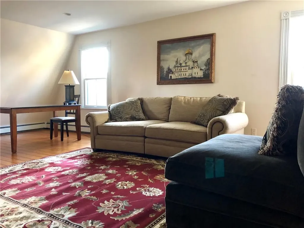 17 Lincoln Street Newport RI 02840