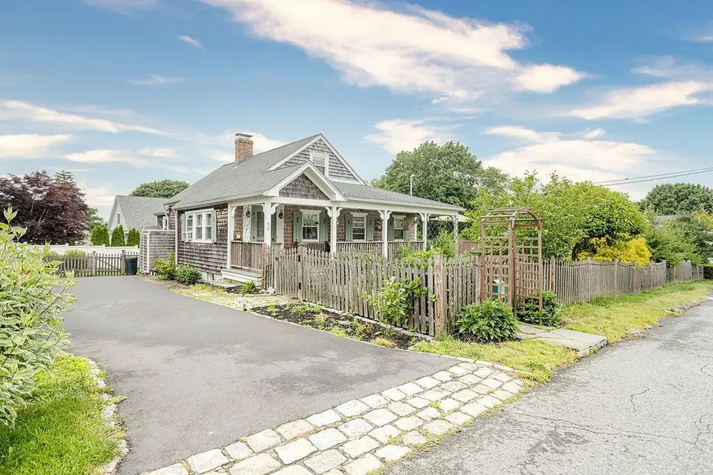 50 Cole Street Jamestown RI 02835