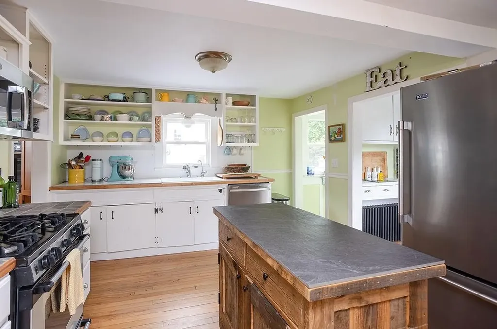 50 Cole Street Jamestown RI 02835