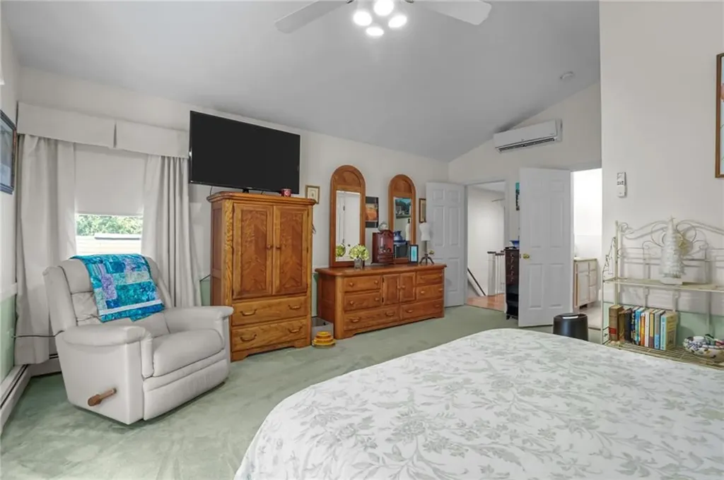 112 County Road Barrington RI 02806