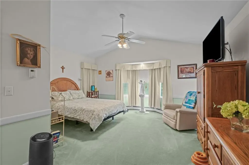 112 County Road Barrington RI 02806