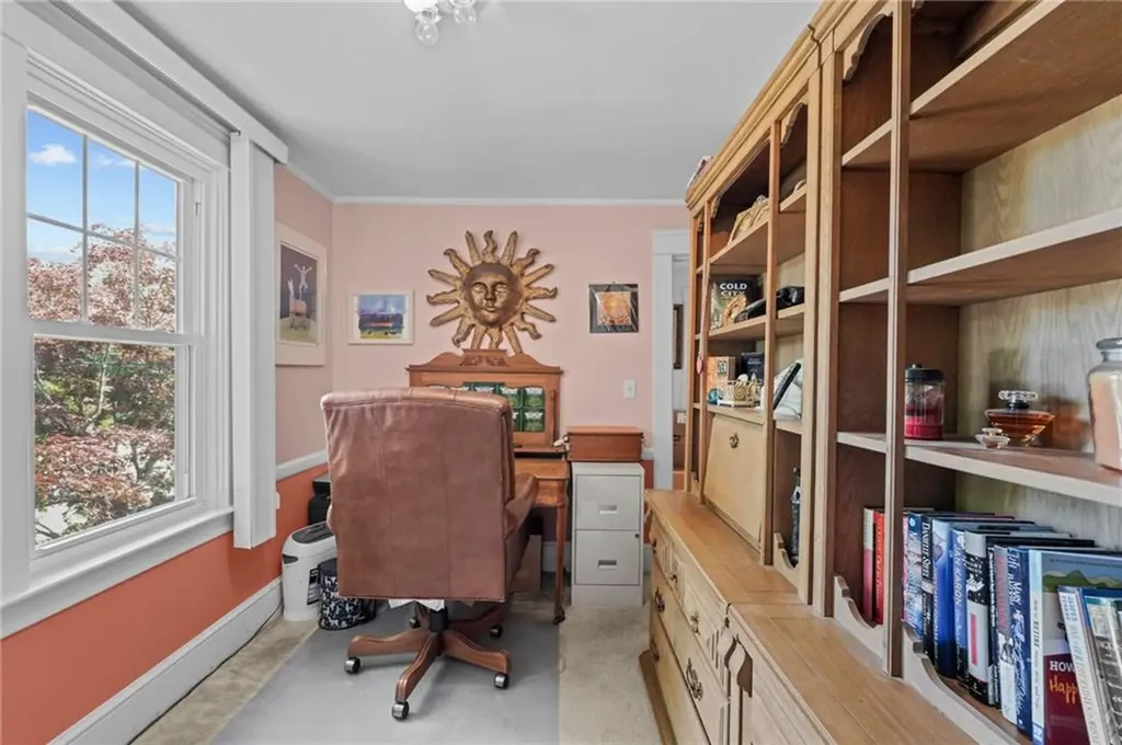112 County Road Barrington RI 02806