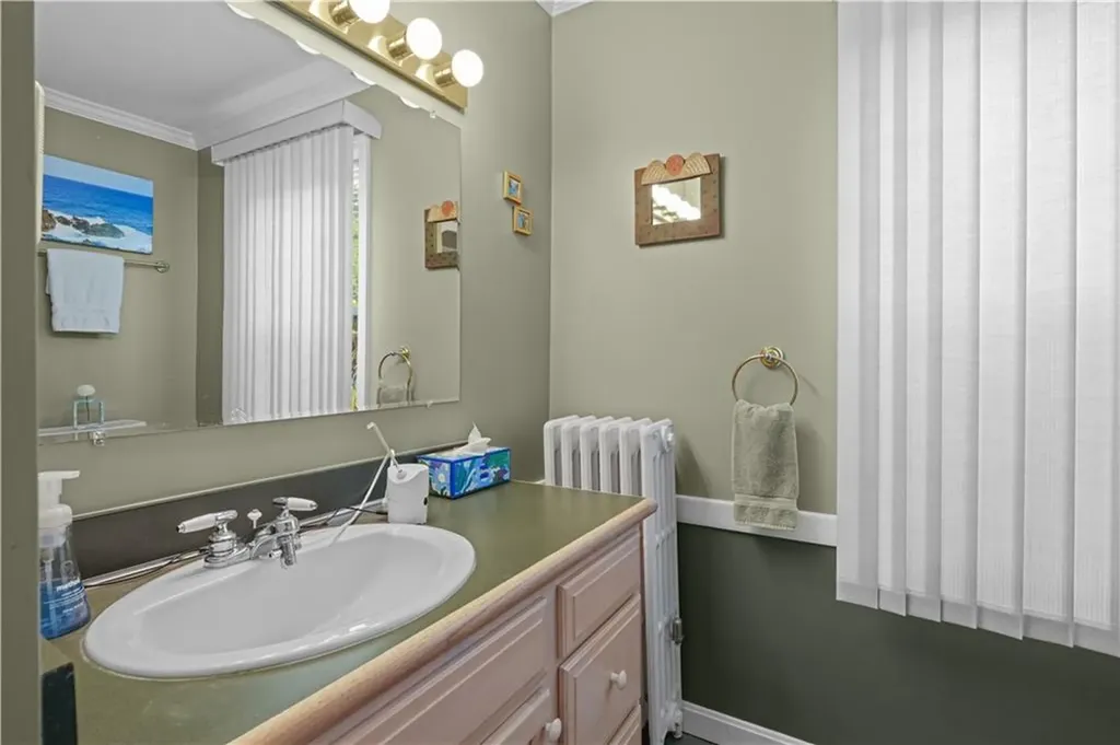 112 County Road Barrington RI 02806