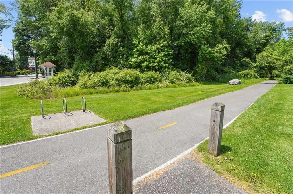 112 County Road Barrington RI 02806