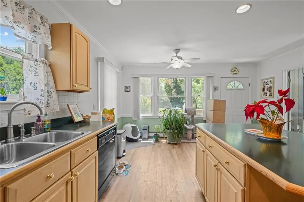 112 County Road Barrington RI 02806